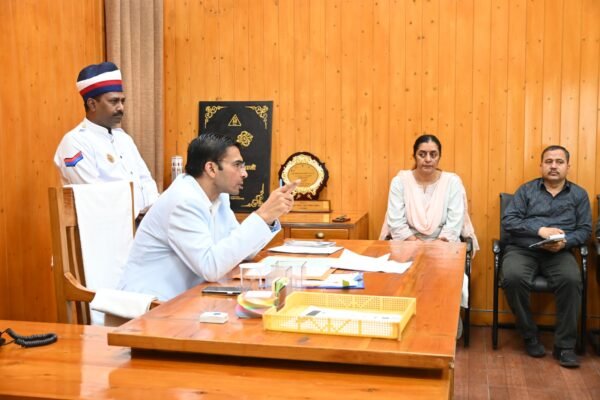 भिक्षावृत्ति करते पाये जाने वाले बच्चों को खेल एवं पढाई के लिए किया जाएगा प्रेरित