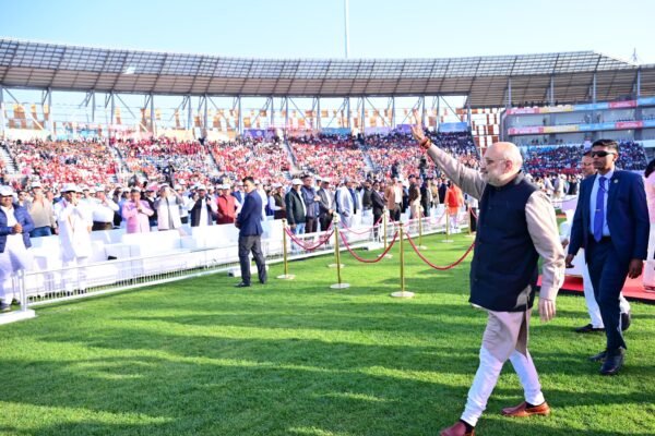 भौगोलिक कठिनाइयों के बावजूद उत्तराखंड राज्य ने मुख्यमंत्री धामी के नेतृत्व में इस कार्य को कुशलतापूर्वक सम्पन्न किया है।